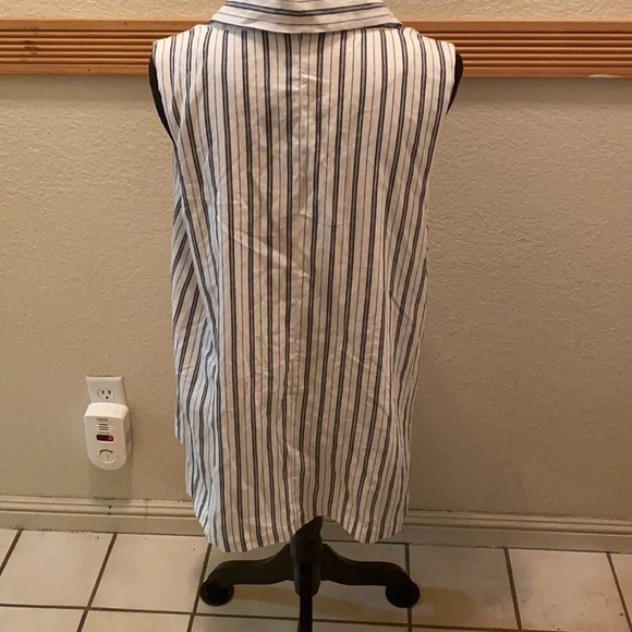 Cupcakes and Cashmere open sleeveless striped vest Size M - Picture 5 of 6
